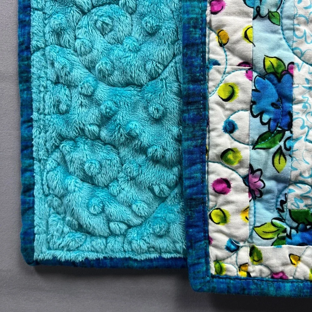 By Jill Poole The Flowers & Dots Quilt Blanket Multi Cuddle Backing (43